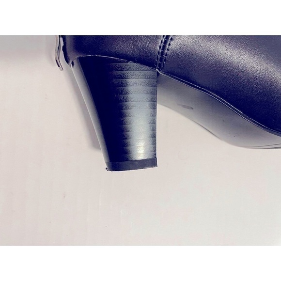MONROE AND MAIN BLACK Asymmetrical Bootie Shootie Ankle Boots Womens Size 6.5 - Picture 9 of 11